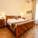 Hotel Vittoria 5*