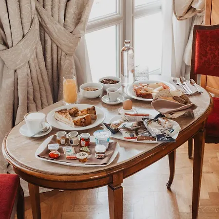 Vittoria Hotel 5*